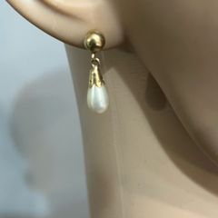 gold pearl earrings