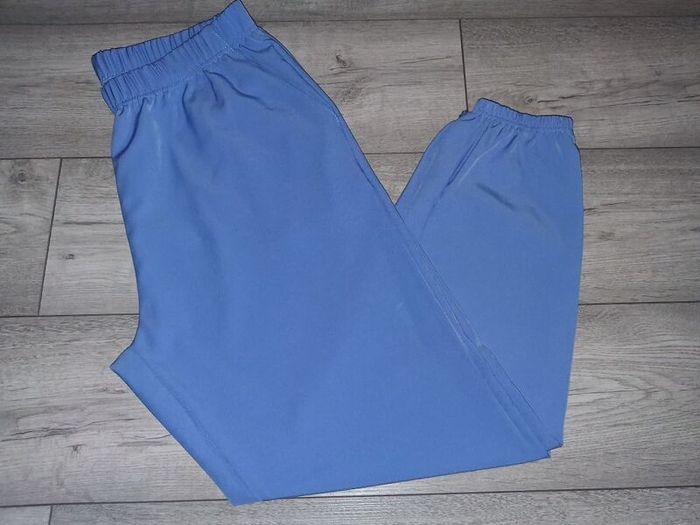 Only 5 Euro Each!! - Brand New Elegant Casual Versatile Colour Cuffed Bottoms - Size - XXL - Smaller Fit More A Size - U.K.16 - RRP - 16.58 Each