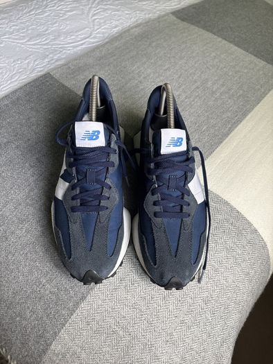 New Balance 327