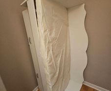 junior bed with thin matress and pull out lower bed