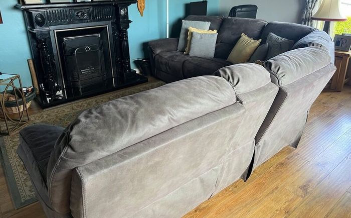Corner sofa 6 seater 3 reclining  sofas all in per