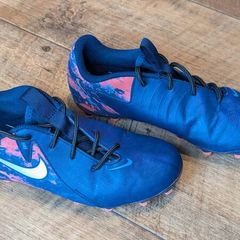 Nike Phantom force 9 soccer boots size 1