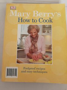 Mary Berry how to cook book