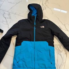 mens north face jacket size med rain proof warm