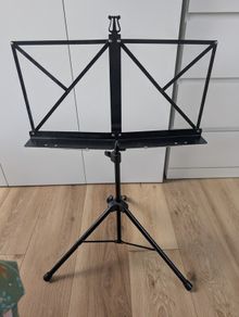 Kinsman adjustable music stand