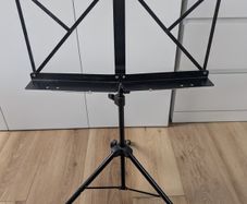 Kinsman adjustable music stand