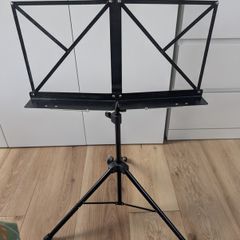 Kinsman adjustable music stand