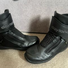 Daytona Arrow Vent GTX Gore-Tex boot (short shaft).
