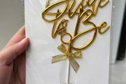 Cake topper