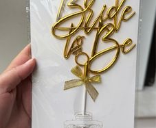 Cake topper