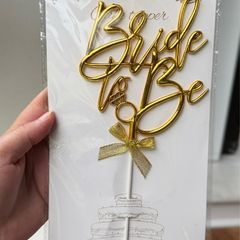 Cake topper