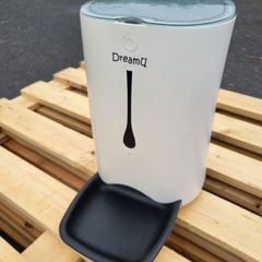 Pet Food Dispenser