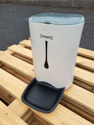 Pet Food Dispenser