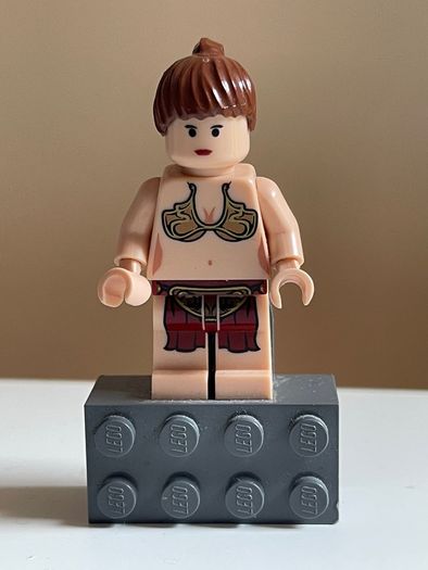 LEGO Princess Leia (Jabba's slave) Minifigure magnet