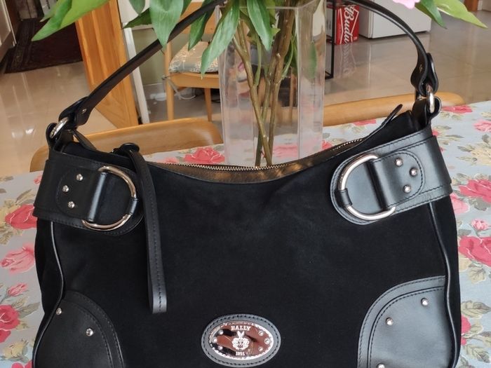 Ultra Stylish Bally Designer Leather Bags