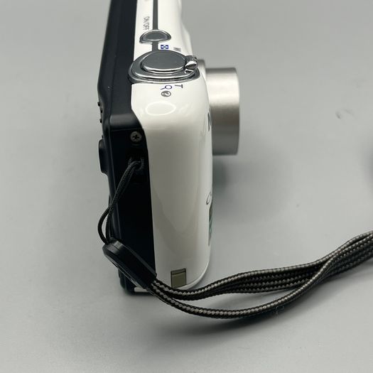 Nikon Coolpix L25 10.1MP Digital Camera White