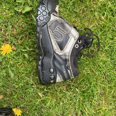 kids MTB shoes