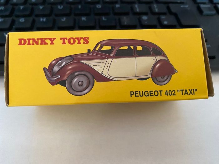 Dinky Peugeot 402 Taxi atlas