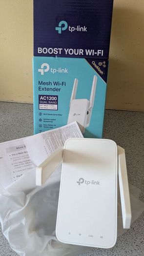 TP-Link RE315 AC1200 Mesh Wi-Fi Range Extender (Like New)