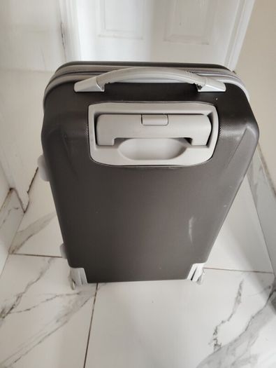 cabin size suitcase