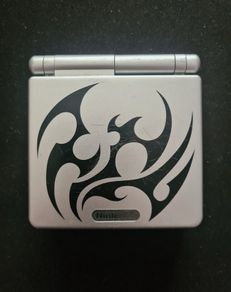 Gameboy Advance SP (Tribal)