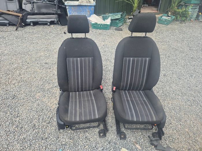 Ford Focus mk2 05-11 3 door flip Forward Seats @ OCG