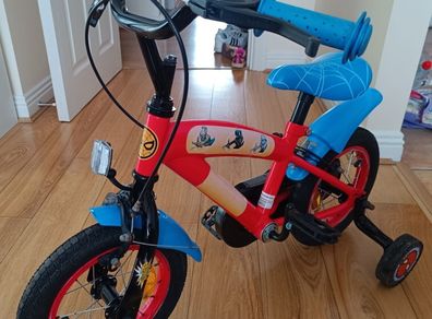 Spiderman 12 Inch Kids Bike with Stabilisers