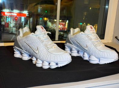 Nike Shox TL White Size 40 Brand New
