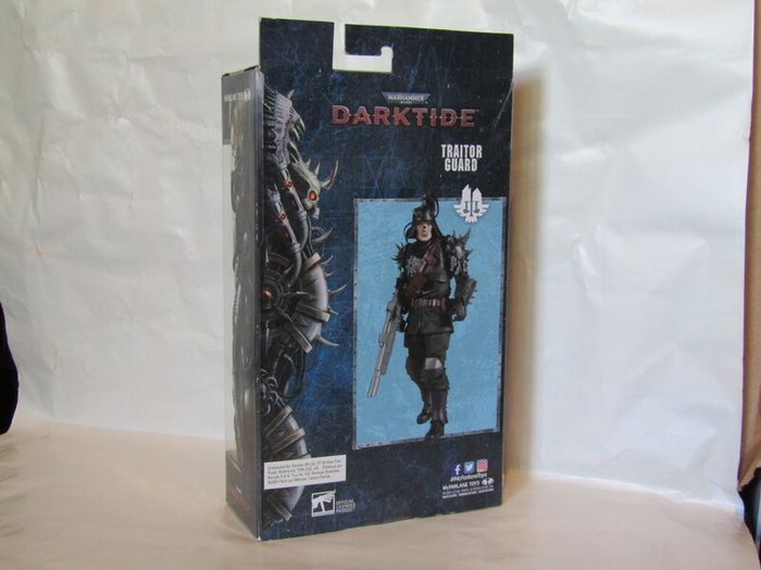 Warhammer 40K Mcfarlane Toys Figure Darktide Traitor Guard 40000 McFarlane Toys 7-Inch Action Figure Brand New Sealed