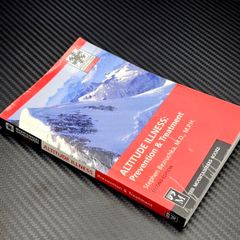 Altitude Illness: Prevention and Treatment Mountaineers outdoor expert Series Book