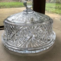Crystal glass cake stand