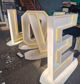 DJ Party letters