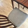 dining room table and 4 chairs Image 4