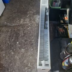Double panelled grill top convector radiator
