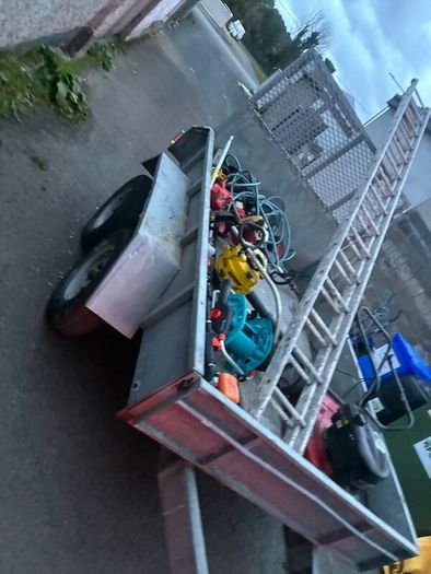 Trailer 4 wheel mint