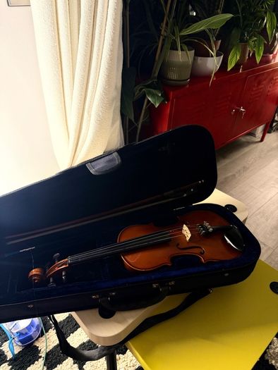 Deluxe Student 1/4 Violin Charles Byrne
