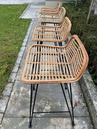 Set of 4 rattan/ bamboo bar stools with metal legs