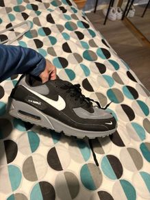 mens Nike runners size 9