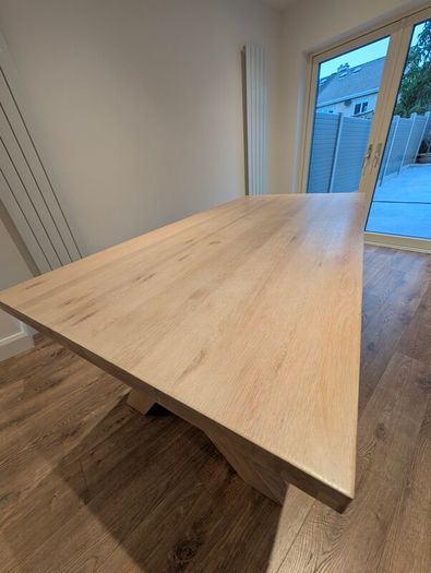 Granada Light Oak Y-Leg Dining Table