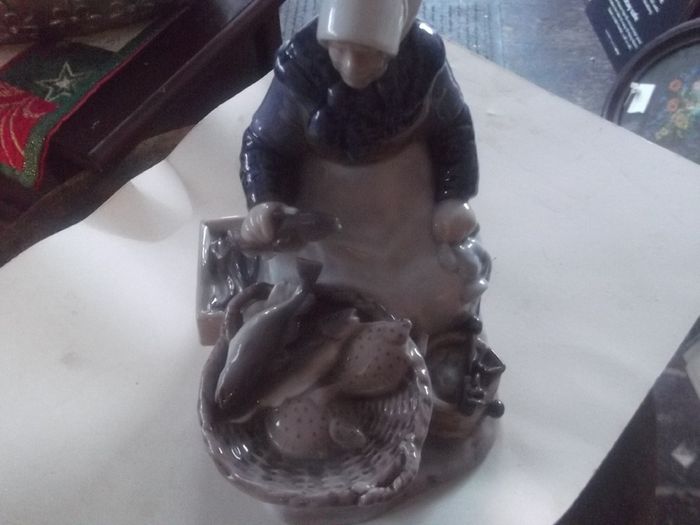 aroyal copenhagan fish lady figurine