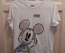 disney tee 8 to 10 like new