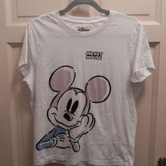 disney tee 8 to 10 like new