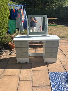 dressing table