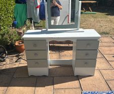 dressing table