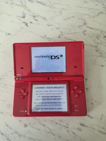Nintendo DSI no charger no stylus
