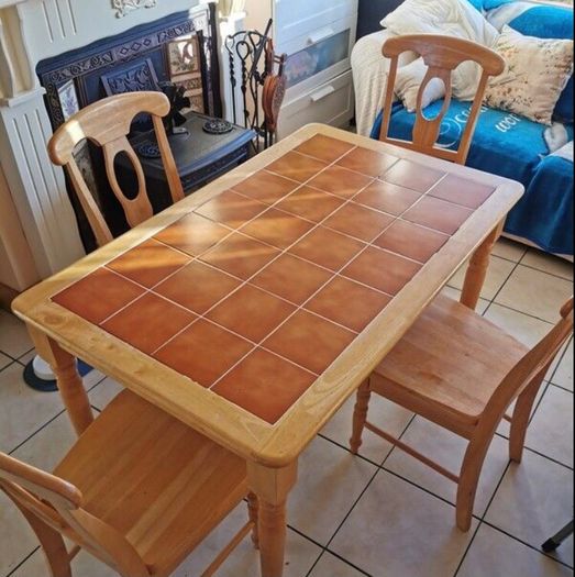 Vintage style dining table - no chairs
