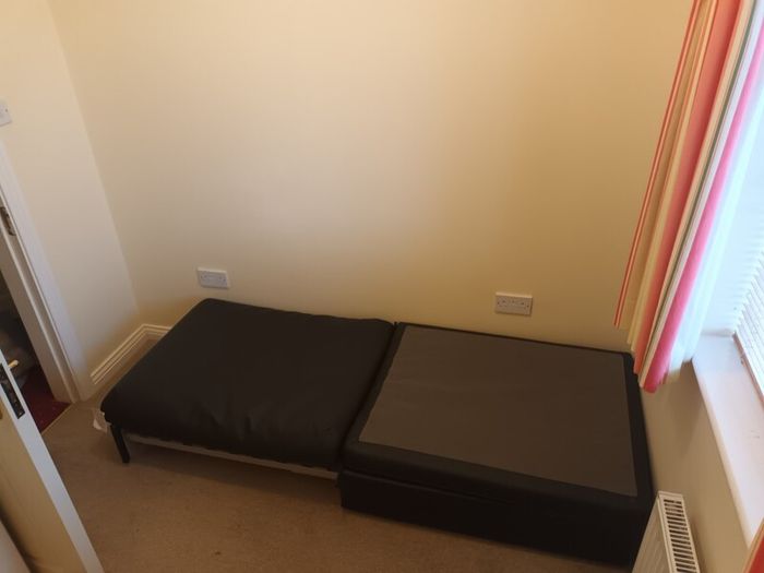 Foldable bed