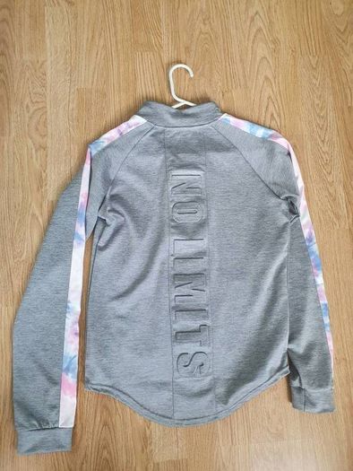 BNWT - Age 13 / 14 Years - A Beautiful Full Zipped Track Top - Lovely Detail see Pics - Original Price 14 Euro