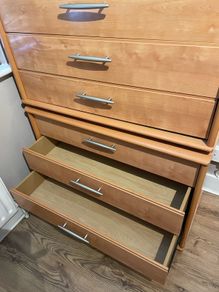 chest of drawers