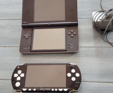 Consoles psp Nintendo dsi xl for parts repair